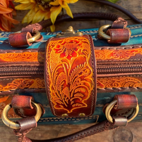 Handcrafted Unique One Of A Kind Western Braided Handle Leather Purse - Picture 5 of 12